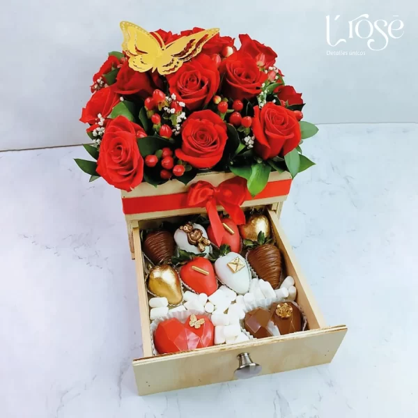 #540 Caja cajon de rosas, fresas y chocolates - Imagen 5