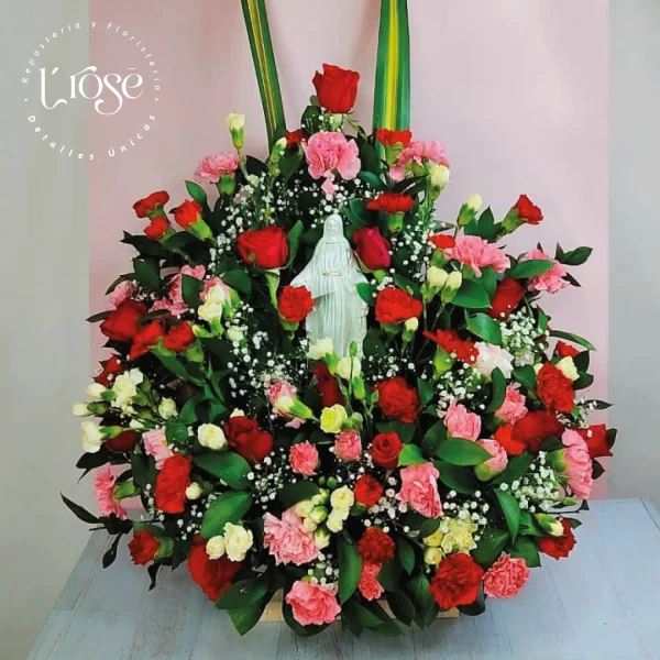 #124 Caja con JP Chenet, chocolates y Bouquet pequeño