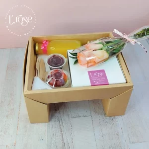 #22 Desayuno en mesa plegable