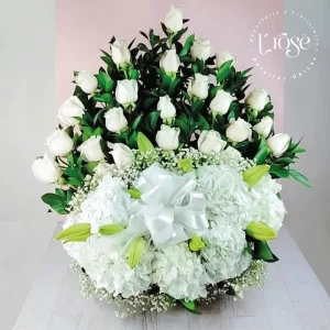 #343 Arreglo rosas blancas, Azucenas, Hortensias, yisophilia