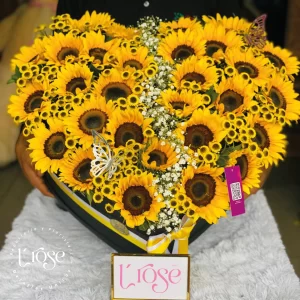 #382 Caja corazón con girasoles