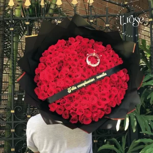 #359 Boquet de rosas y mini corona