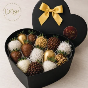 #43 Caja corazon con fresas bañadas en chocolate
