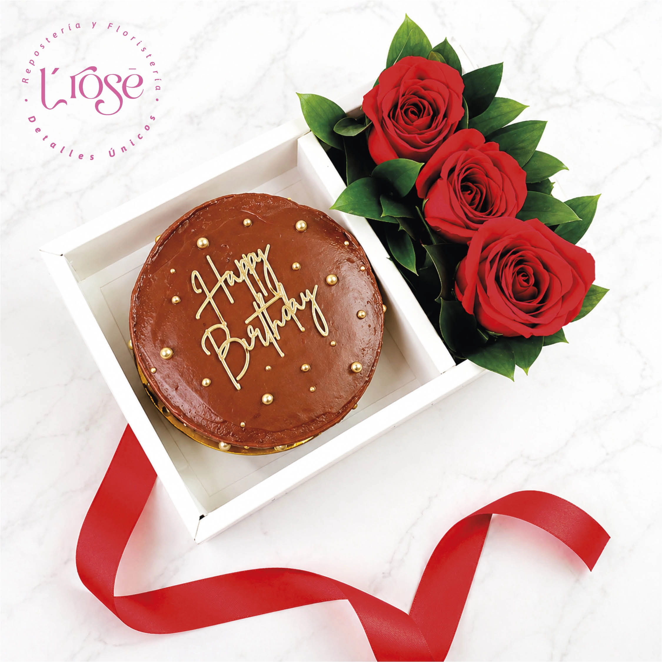 #7 Caja con rosas y mini cake - Imagen 2