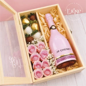 #59 Cajón con rosas, fresas con chocolate y licor