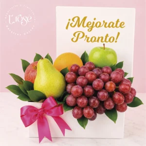 #66 Caja con frutas y tapa con mensaje personalizado