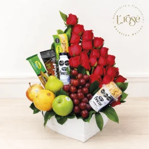 #159 Corazón de rosas con frutas y Productos fitness