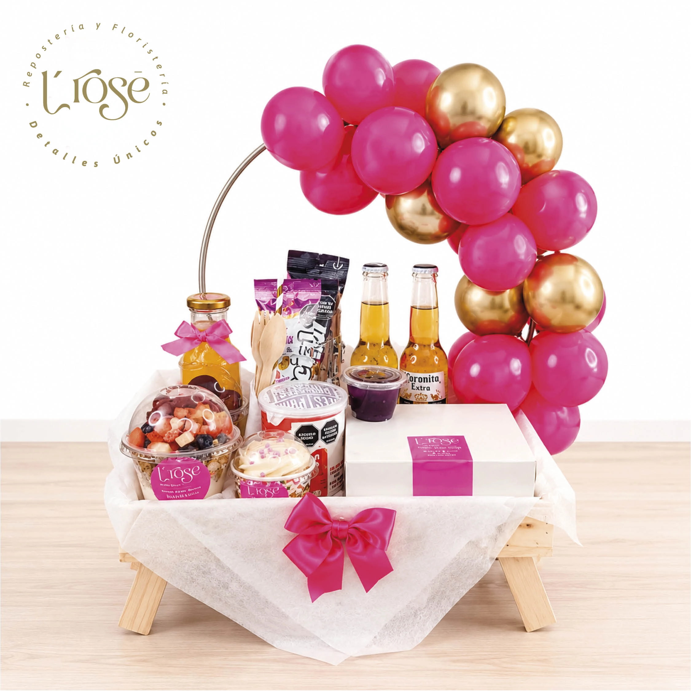 #255 Desayuno con semi arco de globos - Imagen 2