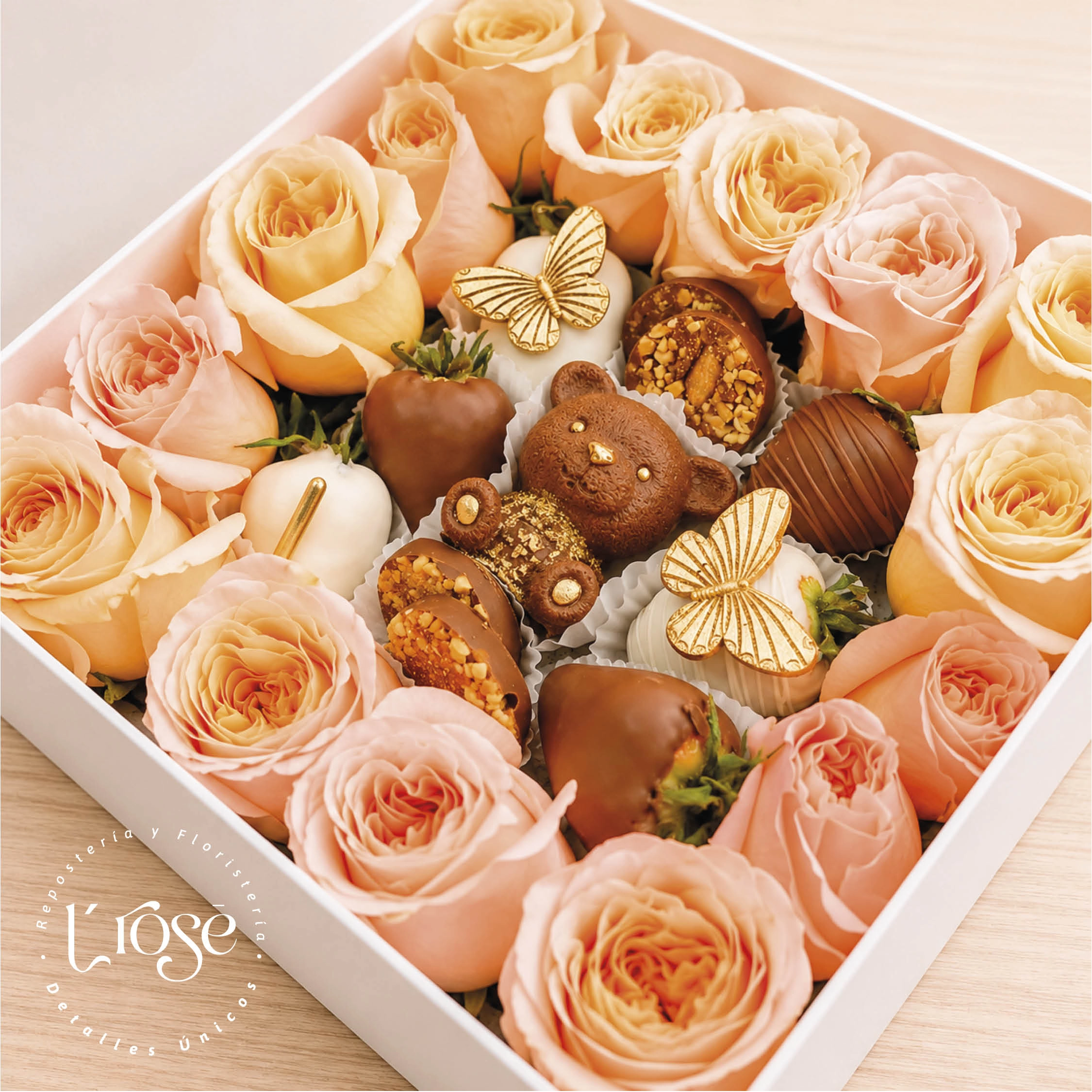 #213 Caja rosas con oso de chocolate y fresas con chocolate