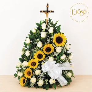 #234 Arreglo floral con rosas y girasoles