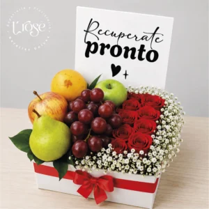 #242 Caja con mensaje personalizado, variedad de frutas y rosas