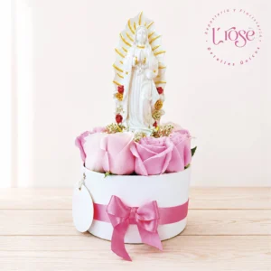 #127 Virgen con rosas
