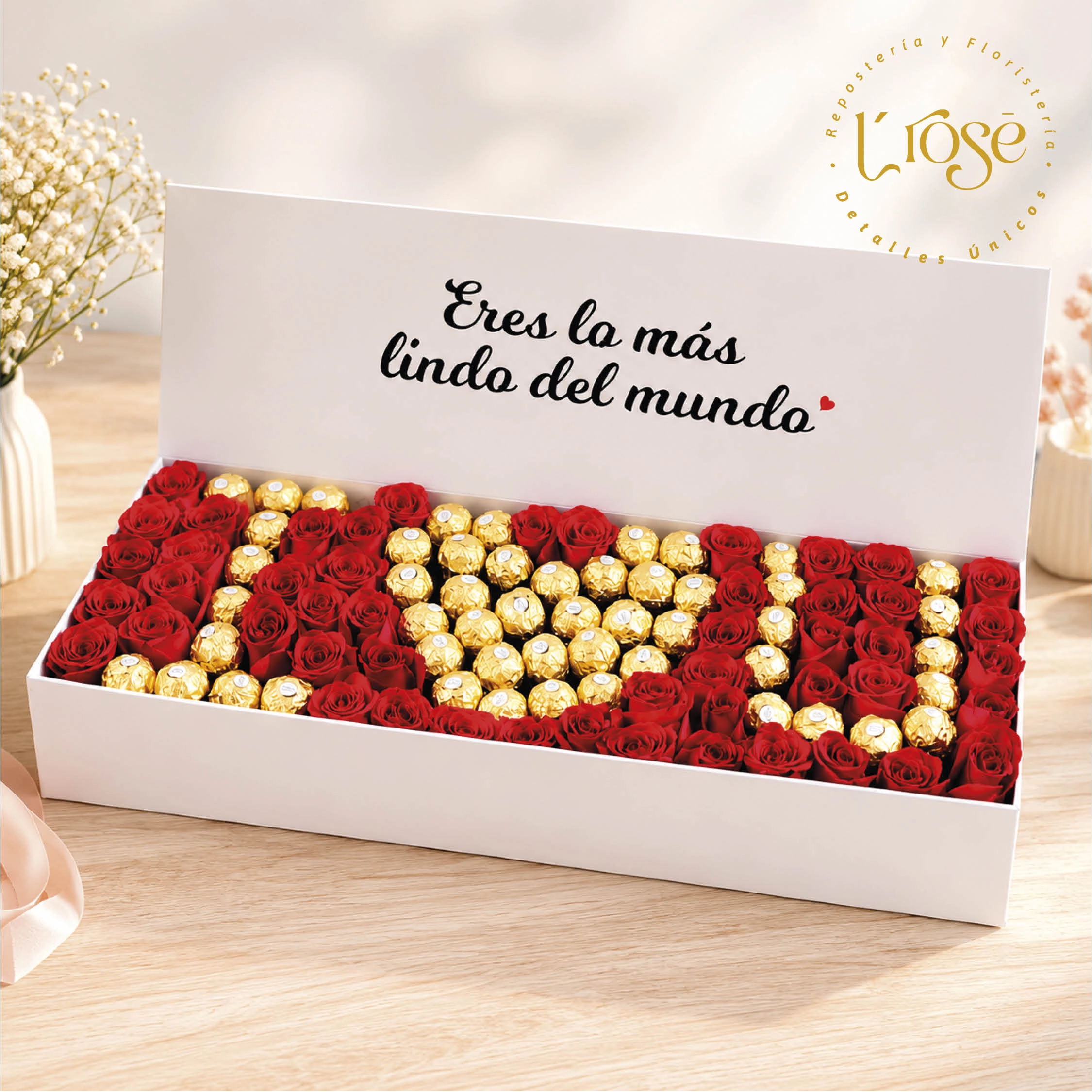 #336 Caja con mensaje personalizado, rosas y mensaje en chocolate Ferrero