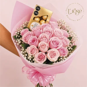 #144 Bouquet pequeño rosas y ferreros