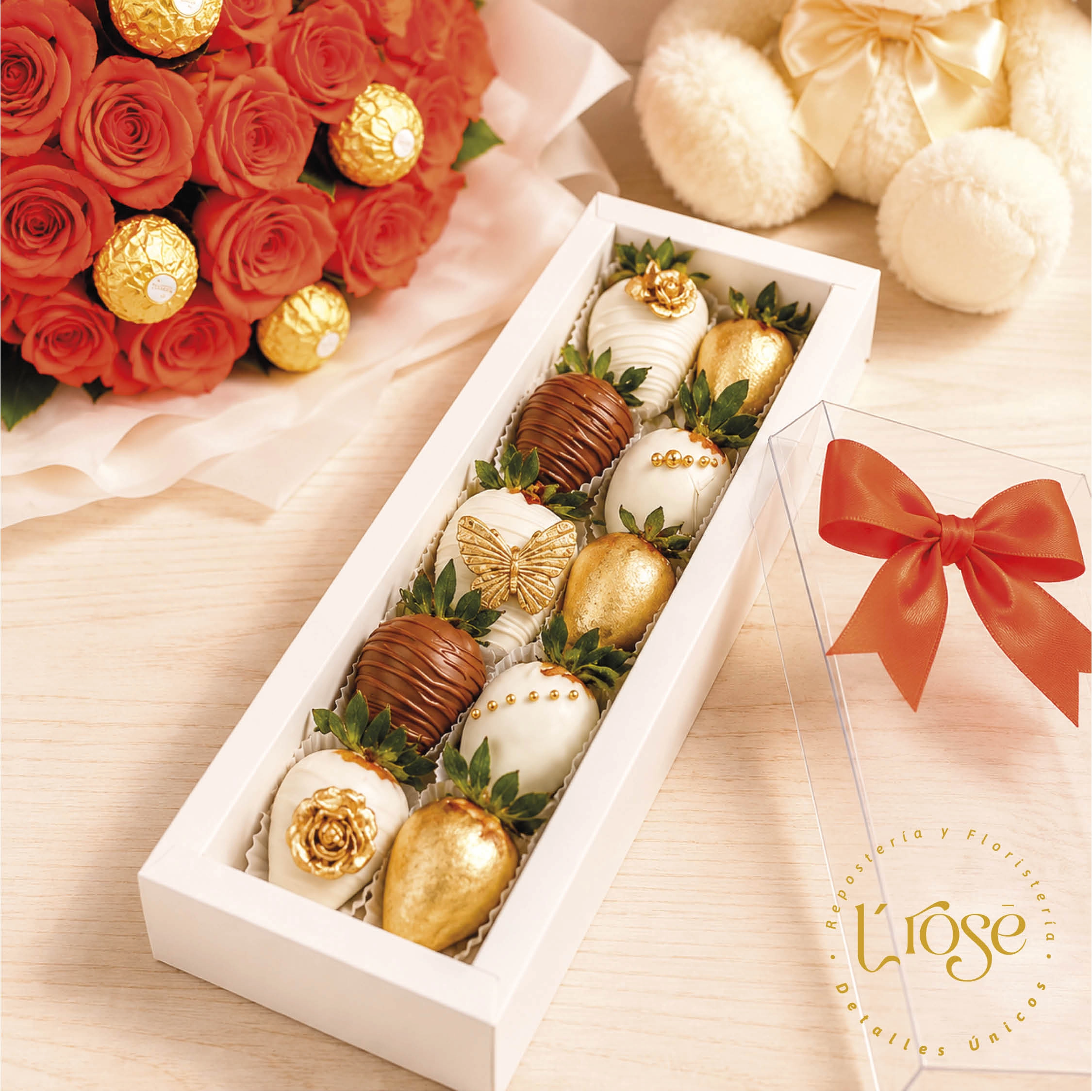 #349 Bouquet con rosas, chocolates, peluche y fresas con chocolates - Imagen 3