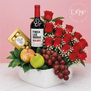 #118 Corazón con rosas, frutas, vino y chocolates