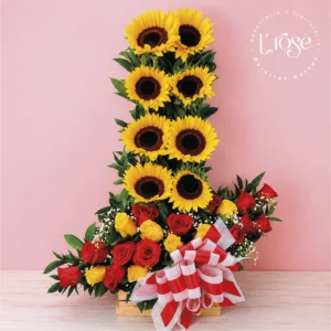 #214 Arreglo de rosas y girasoles