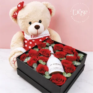 #434 Caja con rosas, JP chenet y peluche