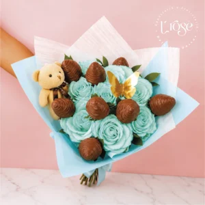 #448 Bouquet de rosas, fresas con chocolate y mini peluche