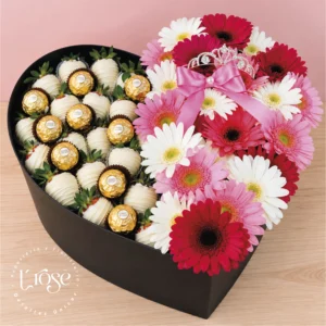 #479 Corazón grande con flores, chocolates, fresas com chocolate y tiara