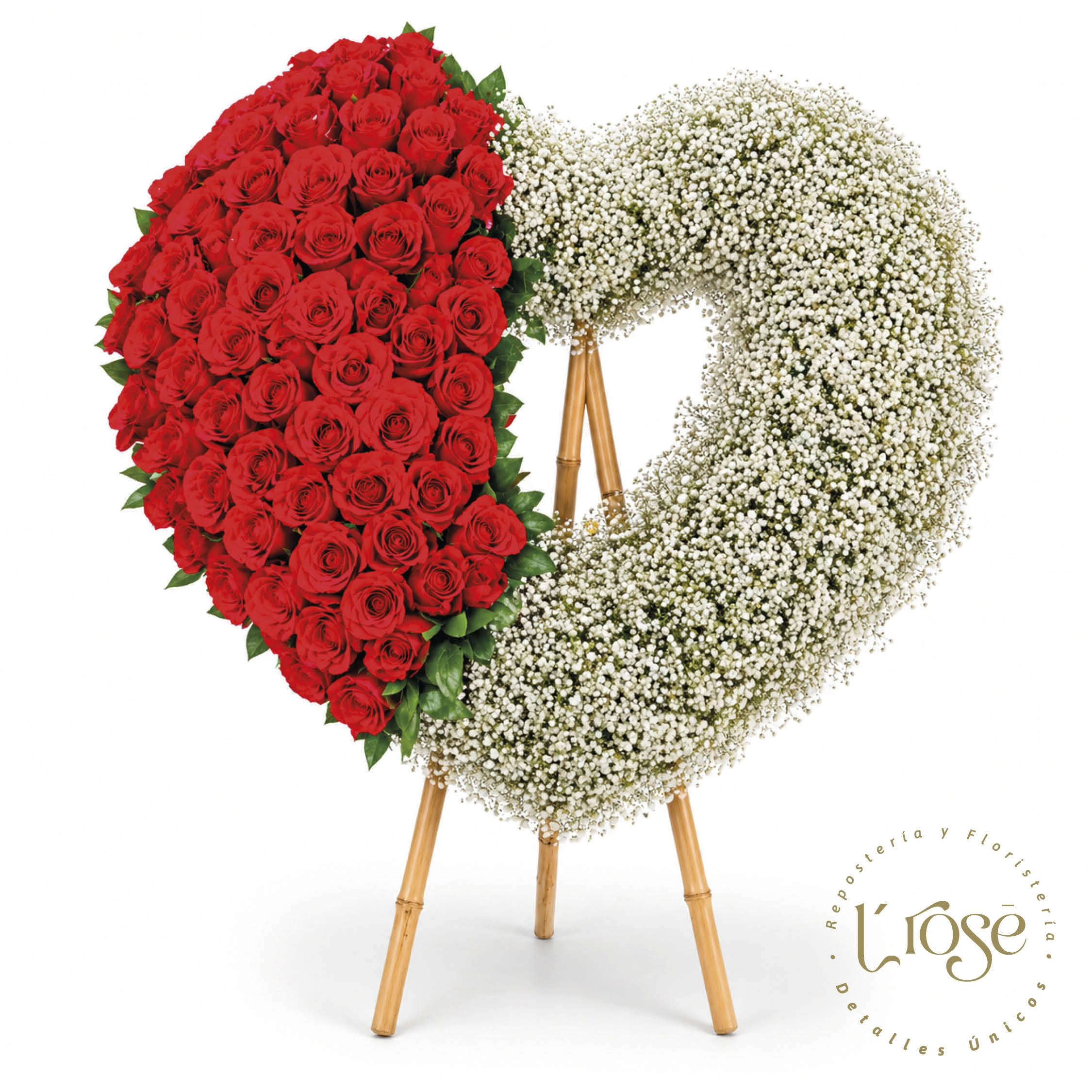 #362 Arreglo floral grande de rosas y yisophilia en forma de corazón con soporte