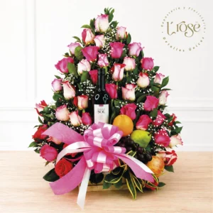 #115 Arreglo de rosas con frutas y licor
