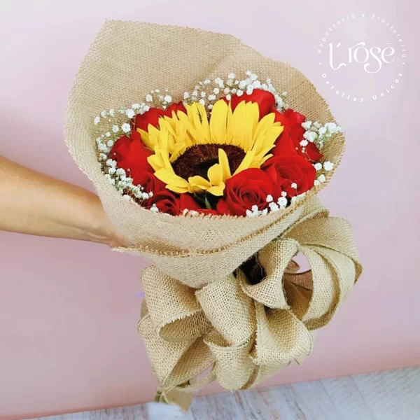 #260 bouquet con rosas y girasol - Imagen 2