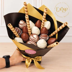 #38 Bouquet de fresas con chocolate y barquillos