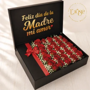#183 Caja con rosas y mensaje personalizado en caja