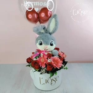 #258 Caja cilindro con flores, peluche y globo burbuja