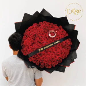#359 Boquet de rosas y mini corona