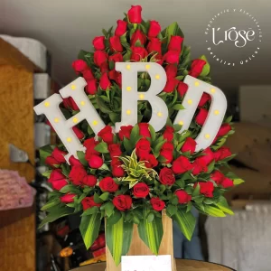 #482 Arreglo de rosas con HBD luces