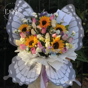 #502 Bouquet mariposa floral