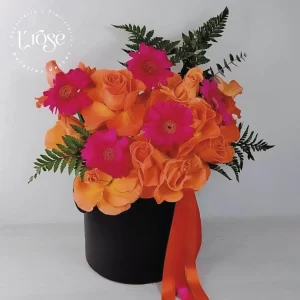 #586 Caja cilindro con Rosas & Gerberas